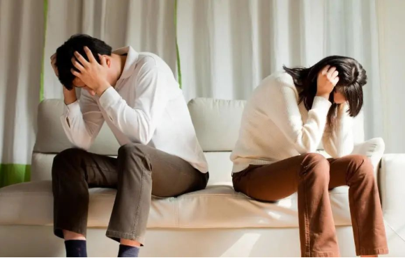 丈夫一心領養孩子，妻子一紙親子鑒定驗渣男！實在太渣啦！