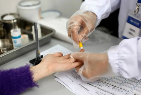 人員如何快速采樣？鑒定機構對收到的親子鑒定樣本負責