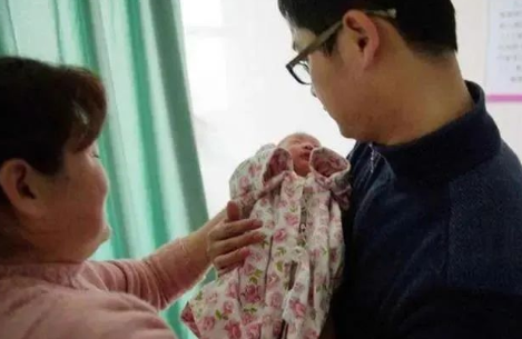 親子鑒定證明非婚生子法院會判決離婚嗎？可以要求過錯方賠償嗎？