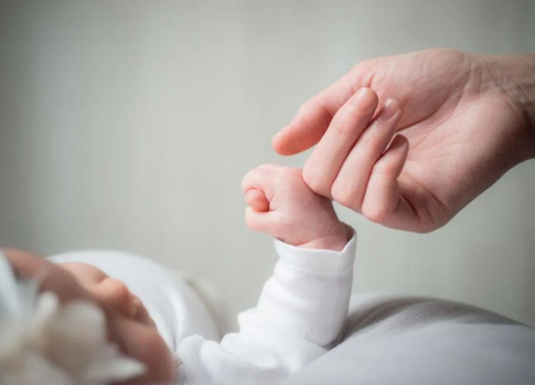 結婚有多少人做親子鑒定？女方比例有多高？孩子同居您怎么看？